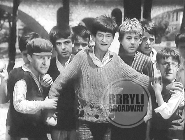 “Kam një ëndërr, kur të rritem dua të bëhem si Mul Noka”, rrjeti tallet me Parlamentin (Foto) “Kam një ëndërr, kur të rritem dua të bëhem si Mul Noka”, rrjeti tallet me Parlamentin (Foto)