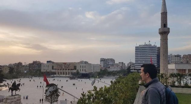 “Le Figaro”: Veliaj, kryebashkiaku i ri, brilant dhe me dëshirën për ta shndërruar Tiranën në një qytet modern dhe Europian