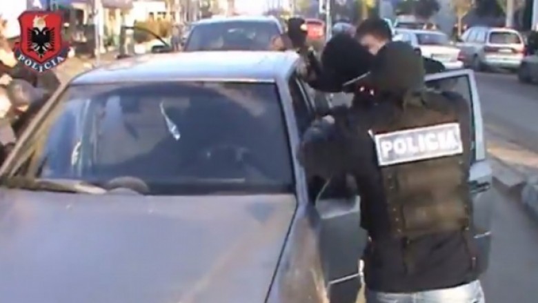 Arrestohen dy vrasësit e Agim Bucit në Kamëz Ja kush janë! Arrestohen dy vrasësit e Agim Bucit në Kamëz Ja kush janë!