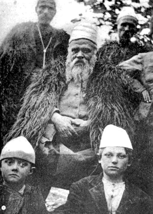 Fotografia e rrallë shqiptare në arkivat në Washington e Babait Plak të Bënçës (Tepelenë)