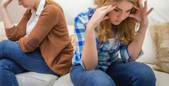 Si më kapi “mat” vajza me të dashurin e saj?! Ajo që ndodhi më pas…” Si më kapi “mat” vajza me të dashurin e saj?! Ajo që ndodhi më pas…”