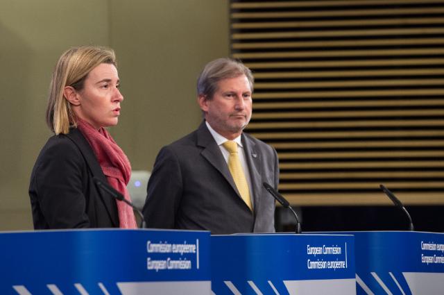 Hapja e negociatave të Shqipërisë me BE-në, Hahn dhe Mogherini vizitojnë sot Tiranën Hapja e negociatave të Shqipërisë me BE-në, Hahn dhe Mogherini vizitojnë sot Tiranën