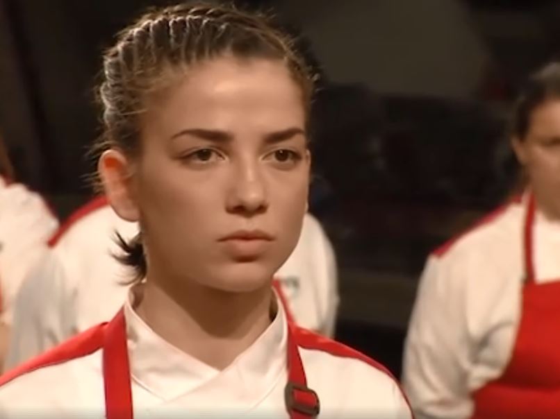 Shkodranja që po “çmend” grekët, kjo vajzë nuk është modele, por po lë pa fjalë! (Video) Shkodranja që po “çmend” grekët, kjo vajzë nuk është modele, por po lë pa fjalë! (Video)