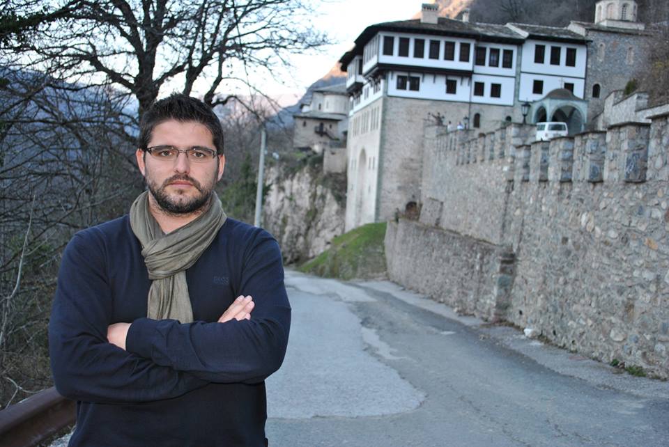 “Shqipëria lindi nga Zoti, shpëtoi nga rastësia, vdiq nga politikanët” “Shqipëria lindi nga Zoti, shpëtoi nga rastësia, vdiq nga politikanët”