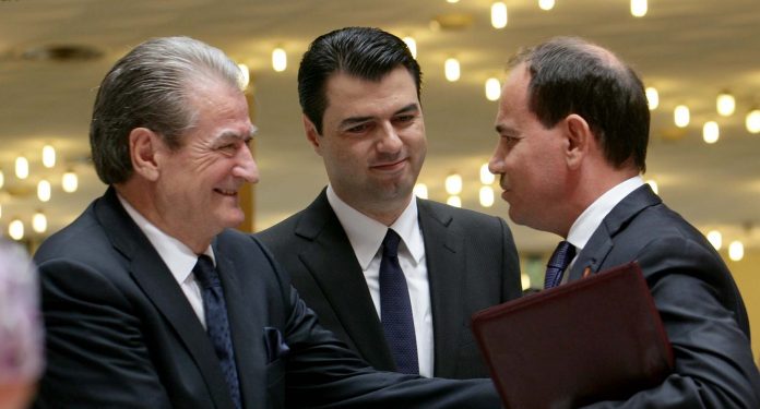 Nishani nxin Shqipërinë, fushatë kundër vendit tek ndërkombëtarët Nishani nxin Shqipërinë, fushatë kundër vendit tek ndërkombëtarët