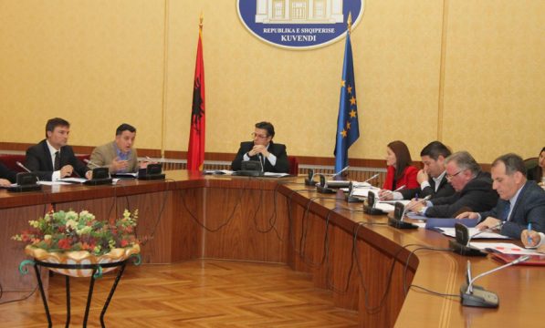 Felaj kundër Palokës: SHISH s’jep certifikatë sigurie por DSIK. Shpifni sepse keni frikë nga rezultati që mund të prodhojë hetimi… Felaj kundër Palokës: SHISH s’jep certifikatë sigurie por DSIK. Shpifni sepse keni frikë nga rezultati që mund të prodhojë hetimi…