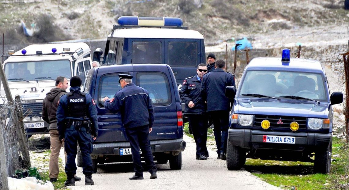 Sherri me armë në Kamëz, policia zbardh ngjarjen: Ja si nisi konflikti Sherri me armë në Kamëz, policia zbardh ngjarjen: Ja si nisi konflikti