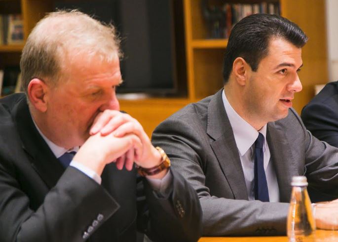 Si PDR e Genc Pollos mori kontrollin e Partisë Demokratike Si PDR e Genc Pollos mori kontrollin e Partisë Demokratike