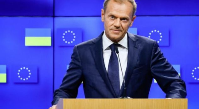 Donald Tusk vizitë në Shqipëri, në nisjen e një turne Ballkanik Donald Tusk vizitë në Shqipëri, në nisjen e një turne Ballkanik
