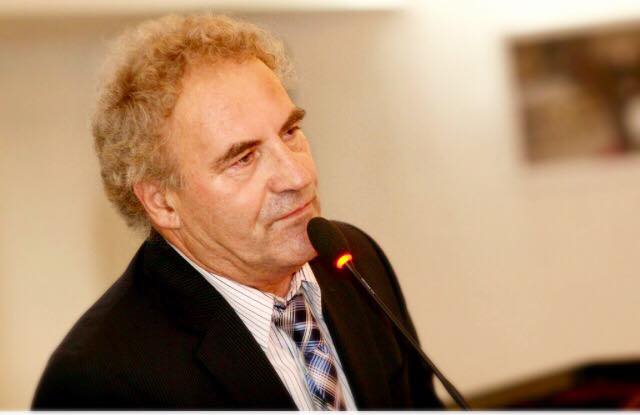 “Rrugaçë e sallhanë” që ishin sot aty përbuzën Visar Zhitin