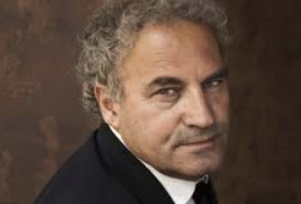 Në kopshtet e Vatikanit, çaste pranë Papës së Nderit… Në kopshtet e Vatikanit, çaste pranë Papës së Nderit…