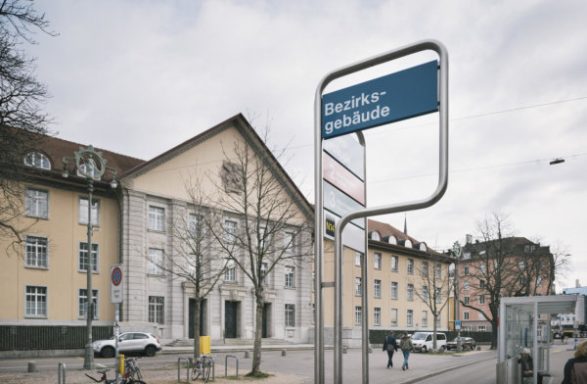 Masakroi shqiptarin me grushte e shqelma, greku: Ishin vetëm një tërheqje veshi Masakroi shqiptarin me grushte e shqelma, greku: Ishin vetëm një tërheqje veshi