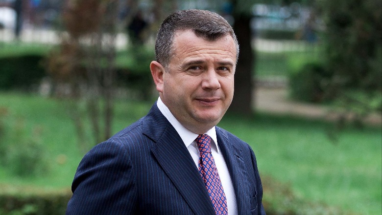 Raportet Ndërkombëtare dhe balta e Lulit dhe Monikës Raportet Ndërkombëtare dhe balta e Lulit dhe Monikës