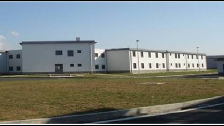 Prenë hekurat që të arratisen tre të dënuar në Fushë Krujë, por… Prenë hekurat që të arratisen tre të dënuar në Fushë Krujë, por…