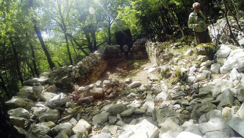 “Arkivat e Napolit e Vatikanit zbulojnë qytezat e Varkut e Artivojës në Tropojë”