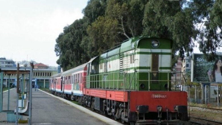 BE-BERZH 35.5 mln euro për hekurudhën Tiranë-Durrës, ndërtohet dhe një linjë e re BE-BERZH 35.5 mln euro për hekurudhën Tiranë-Durrës, ndërtohet dhe një linjë e re