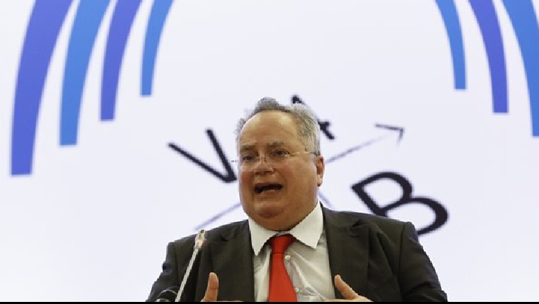 Negociatat Shqipëri-Greqi/ Kotzias: Nuk po flasim vetëm për detin, por edhe për tokën Negociatat Shqipëri-Greqi/ Kotzias: Nuk po flasim vetëm për detin, por edhe për tokën