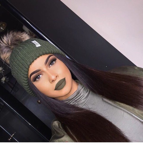 Si të “gelltisni” një “patëllxhan” gjigant në pak sekonda? Vajza simpatike jep leksione (Video) Si të “gelltisni” një “patëllxhan” gjigant në pak sekonda? Vajza simpatike jep leksione (Video)