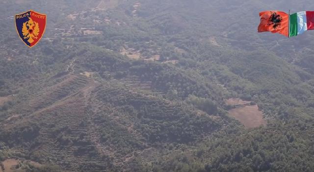 VIDEO/ Monitorimi nga ajri, Guardia di Finanza si kurrë ndonjë herë në 25 vjet: Zero kanabis që nga muaj Shkurt! VIDEO/ Monitorimi nga ajri, Guardia di Finanza si kurrë ndonjë herë në 25 vjet: Zero kanabis që nga muaj Shkurt!
