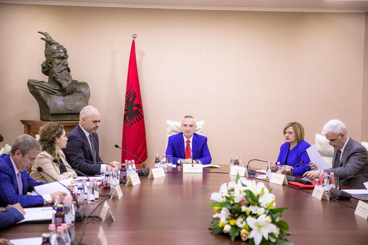 Zbardhet mbledhja e Këshillit të Sigurisë Kombëtare, për çfarë u diskutua Zbardhet mbledhja e Këshillit të Sigurisë Kombëtare, për çfarë u diskutua