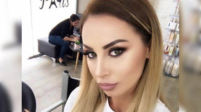 Foto/ Lë nam: E zhveshur para kamerës, Marina Fara publikon bisedat e nxehta me të dashurin e ri Foto/ Lë nam: E zhveshur para kamerës, Marina Fara publikon bisedat e nxehta me të dashurin e ri