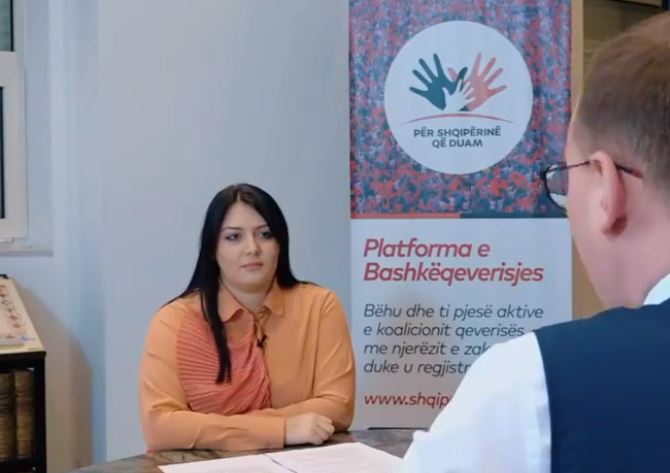 U ankua te Bashkëqeverisja: Qytetari nga Durrësi merr lejen e legalizimit pas 13 vitesh sorrollatje (Video) U ankua te Bashkëqeverisja: Qytetari nga Durrësi merr lejen e legalizimit pas 13 vitesh sorrollatje (Video)