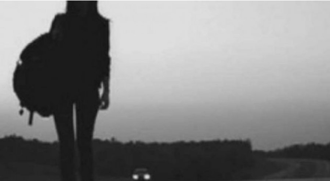 Duhej të nisej për në SHBA, zhduket 28-vjeçarja. Familjarët mes lotëve kërkojnë ndihmë nga…(Foto) Duhej të nisej për në SHBA, zhduket 28-vjeçarja. Familjarët mes lotëve kërkojnë ndihmë nga…(Foto)