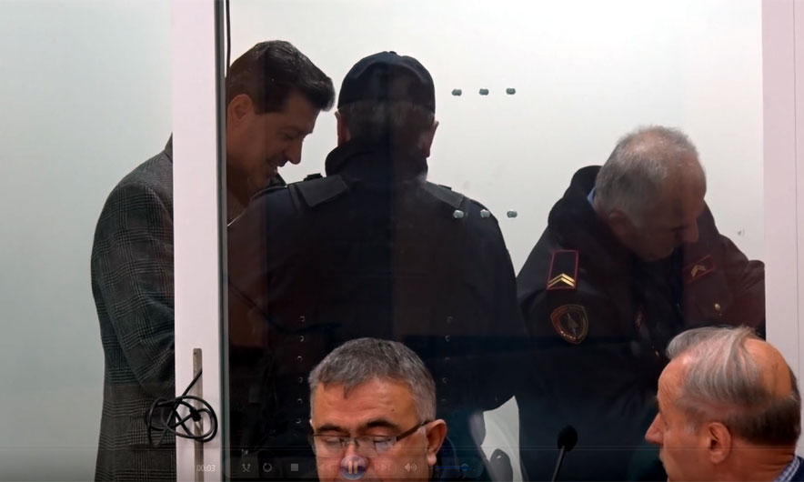 Kur imoralët bëjnë politikanin! Vasali sulmon portalet dhe Ramën dhe mbron dëshmitarin “X”! Kur imoralët bëjnë politikanin! Vasali sulmon portalet dhe Ramën dhe mbron dëshmitarin “X”!