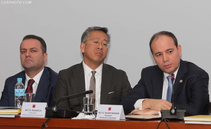 Rrëfehet Nishani: Llalla më erdhi në zyrë, i kishin kërkuar arrestimin e Sali Berishës Rrëfehet Nishani: Llalla më erdhi në zyrë, i kishin kërkuar arrestimin e Sali Berishës