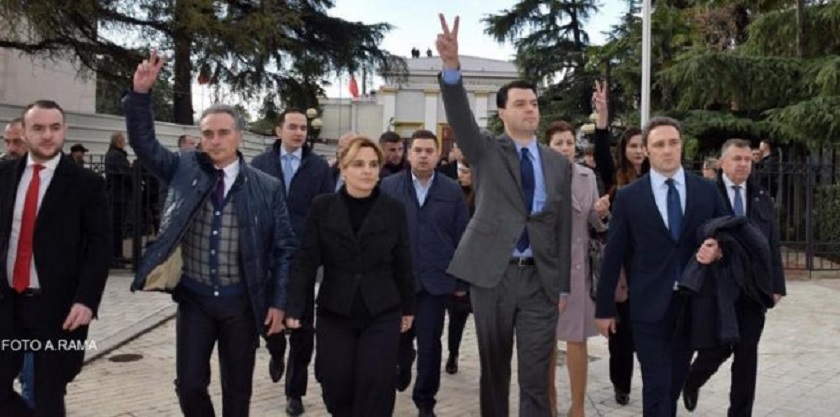 Protesta e opozitës pengesë e qëllimshme për bllokimin e negociatave Protesta e opozitës pengesë e qëllimshme për bllokimin e negociatave