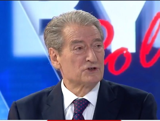 Berisha sfidon Donald Lu për Adriatik Llallën: Tentuan ta nxjerrin si “peshk të madh” Berisha sfidon Donald Lu për Adriatik Llallën: Tentuan ta nxjerrin si “peshk të madh”