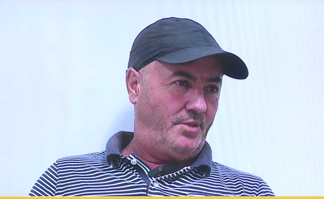 PD lëshon “Babalen”? Deputeti Salianji sherr me Spiropalin, por sulmon “dëshmitarin X”: Albert Veliu i paqëndrueshëm, trafikant droge hesapi… PD lëshon “Babalen”? Deputeti Salianji sherr me Spiropalin, por sulmon “dëshmitarin X”: Albert Veliu i paqëndrueshëm, trafikant droge hesapi…