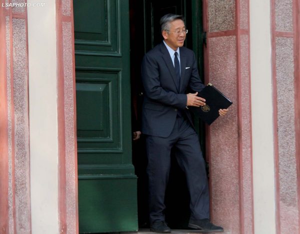 Shtëpia e Bardhë: Donald Lu është një nga diplomatët tanë më të talentuar Shtëpia e Bardhë: Donald Lu është një nga diplomatët tanë më të talentuar