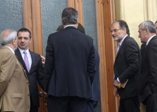 E papritur, Donald Lu fut edhe këtë politikan në “listën e zezë” E papritur, Donald Lu fut edhe këtë politikan në “listën e zezë”