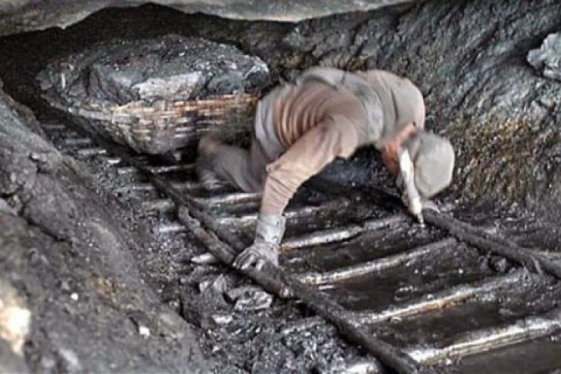 Pse vriten minatorët? Ministra socialistë, opozitë ku jeni? Kur flet paraja, njerëzit heshtin! Pse vriten minatorët? Ministra socialistë, opozitë ku jeni? Kur flet paraja, njerëzit heshtin!