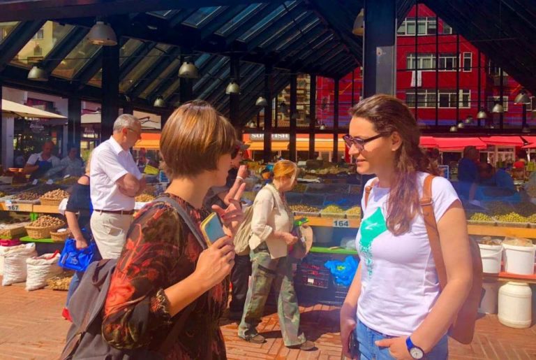 FOTOT/ Gazetarja e njohur italiane dashurohet me Shqipërinë: “Dua të jetoj këtu”! FOTOT/ Gazetarja e njohur italiane dashurohet me Shqipërinë: “Dua të jetoj këtu”!