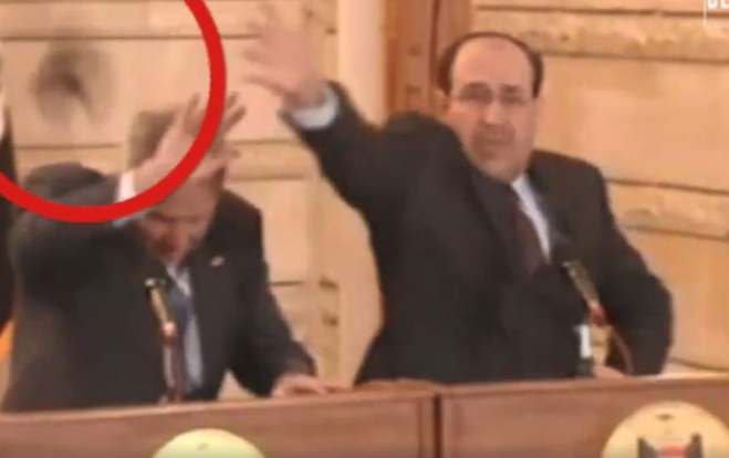 Goditi me këpucë Presidentin, sot gazetari garon për deputet Goditi me këpucë Presidentin, sot gazetari garon për deputet