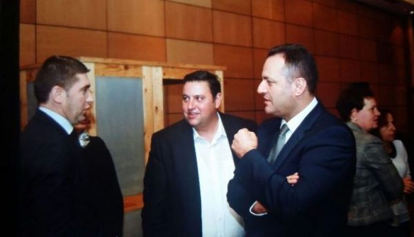 Arrest për Besim Hajdarmatajn, ish kreun e Prokurorisë së Krimeve të Rënda. Përmes tij do të shkohet tek “Peshqit e Mëdhenj” Berisha, Meta dhe Llalla Arrest për Besim Hajdarmatajn, ish kreun e Prokurorisë së Krimeve të Rënda. Përmes tij do të shkohet tek “Peshqit e Mëdhenj” Berisha, Meta dhe Llalla