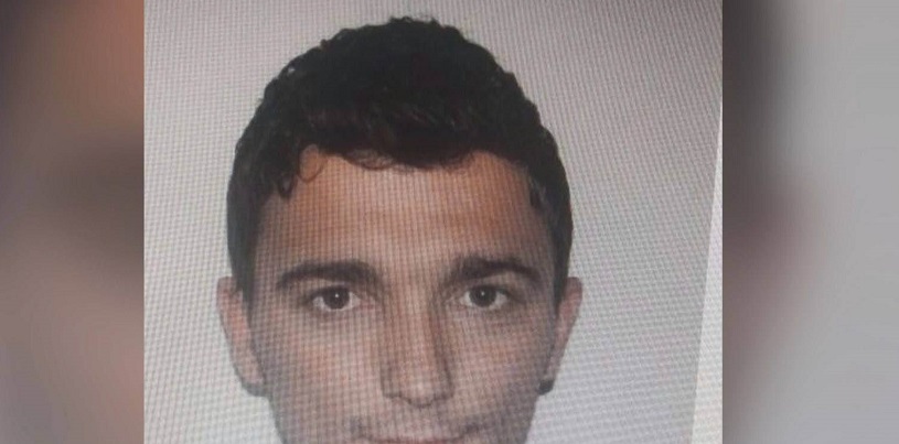 VIDEO/ Arratiset në mënyrë spektakolare 29-vjeçari nga salla e gjyqit VIDEO/ Arratiset në mënyrë spektakolare 29-vjeçari nga salla e gjyqit