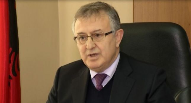 Zhduken 9 mln euro të ardhura nga energjia. KLSH padit penalisht kreun e ERE, Petrit Ahmeti Zhduken 9 mln euro të ardhura nga energjia. KLSH padit penalisht kreun e ERE, Petrit Ahmeti