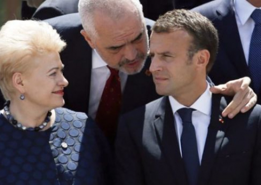 Rama i jep përgjigjie Macron: Po ja që duam Europën, si të gjithë që duan të martohen, dhe që më pas mund t’i bien pishman… Rama i jep përgjigjie Macron: Po ja që duam Europën, si të gjithë që duan të martohen, dhe që më pas mund t’i bien pishman…