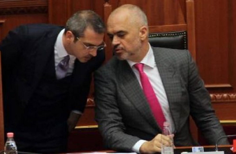 Tahiri në “arrest…”/ Reagon kryeministri Rama Tahiri në “arrest…”/ Reagon kryeministri Rama