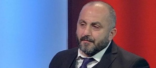 Romeo Kara: Izet Haxhia refuzoi të jetonte në Australi, me qëllim për të bërë drejtësi në Shqipëri Romeo Kara: Izet Haxhia refuzoi të jetonte në Australi, me qëllim për të bërë drejtësi në Shqipëri