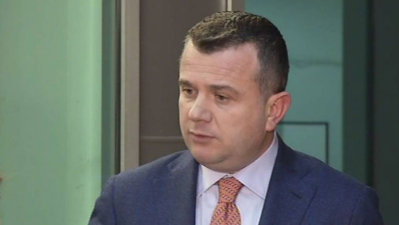 PD si familja mafioze me Bashën në krye si autori, regjisori dhe aktori i audio-përgjimit të montuar PD si familja mafioze me Bashën në krye si autori, regjisori dhe aktori i audio-përgjimit të montuar