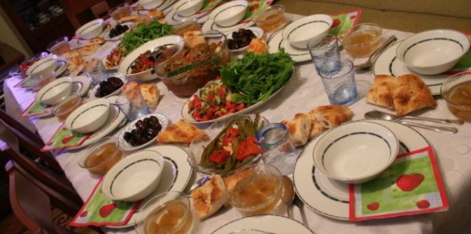 Të mërkurën nis Ramazani, çfarë duhet të hani pas orës 8 të mbrëmjes Të mërkurën nis Ramazani, çfarë duhet të hani pas orës 8 të mbrëmjes