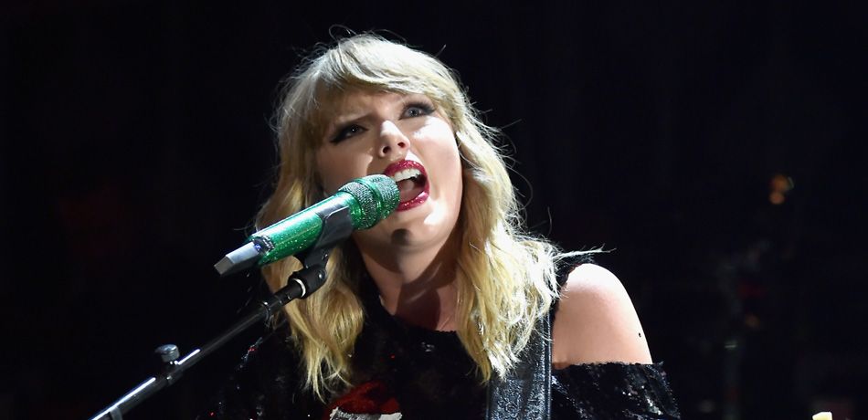 Gazetari nuk nguron t’i thotë këngëtares: Shko lahu! Gazetari nuk nguron t’i thotë këngëtares: Shko lahu!