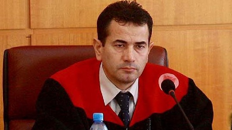 Vettingu, i vjen rradha kreut të Kushtetueses, kjo është dita kur hapet dosja e Bashkim Dedes Vettingu, i vjen rradha kreut të Kushtetueses, kjo është dita kur hapet dosja e Bashkim Dedes