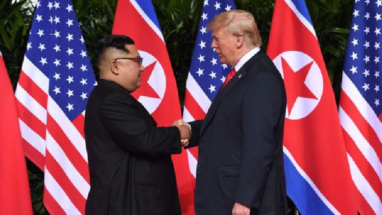 VIDEO/Singapor, mbahet takimi historik mes Trump dhe Kim Jong Un VIDEO/Singapor, mbahet takimi historik mes Trump dhe Kim Jong Un
