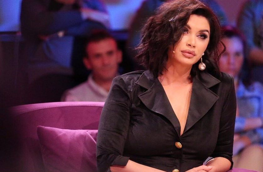 Foto/ Çiljeta e rrethuar nga luksi, shikoni si duket shtëpia e saj Foto/ Çiljeta e rrethuar nga luksi, shikoni si duket shtëpia e saj