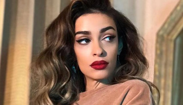 Foto/ Një zjarr i vërtetë, Eleni Foureira çmend plazhin me format e saj bombastike Foto/ Një zjarr i vërtetë, Eleni Foureira çmend plazhin me format e saj bombastike